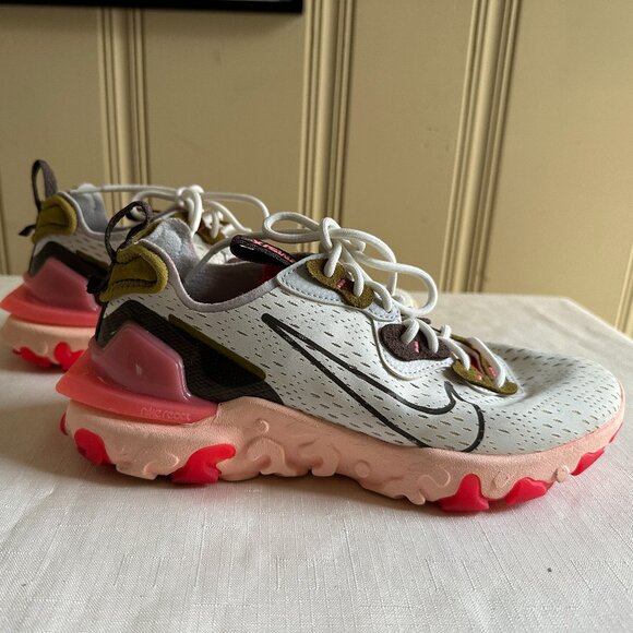 Nike React Vision Running Sneaker Summit White Siren Red - Picture 1 of 6